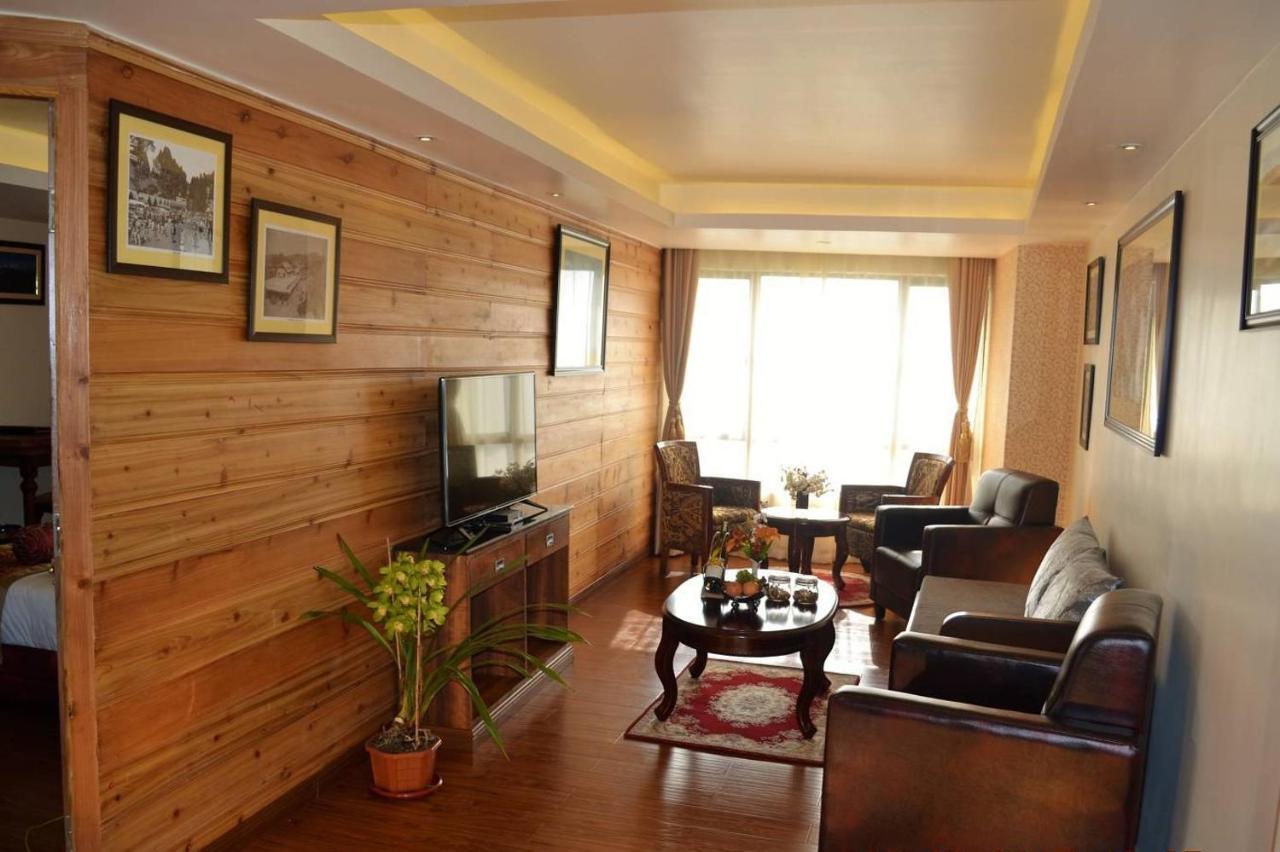 Crescent Resort, Darjeeling Darjeeling  Exteriör bild